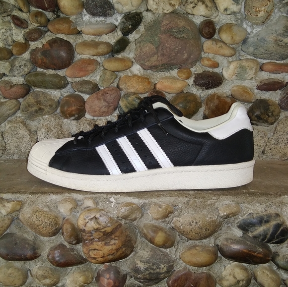 adidas shell toe boost